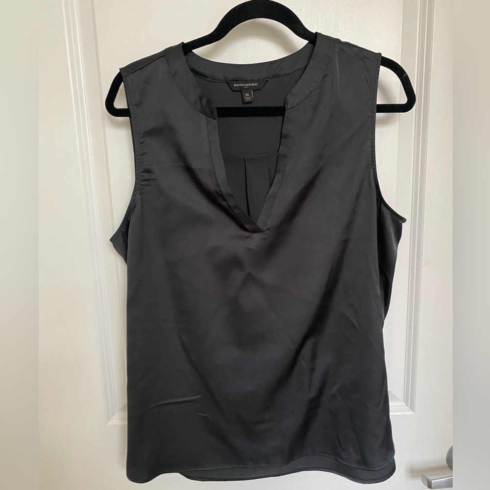 Banana Republic Factory Dark Gray Sleeveless Work Top | Size XL